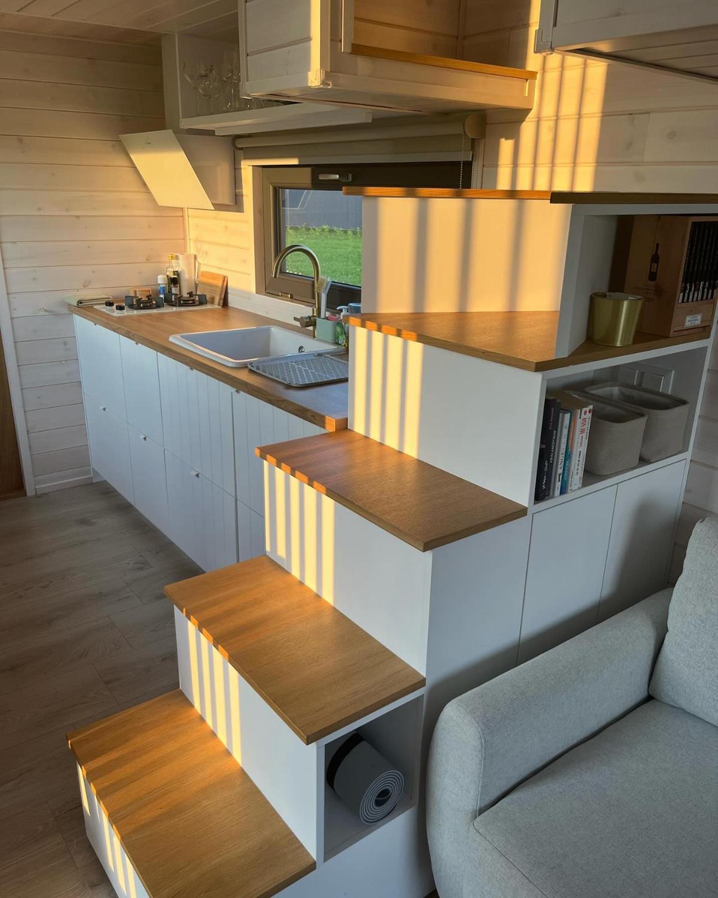 ホテル Tiny Cosy バストーニュ エクステリア 写真
